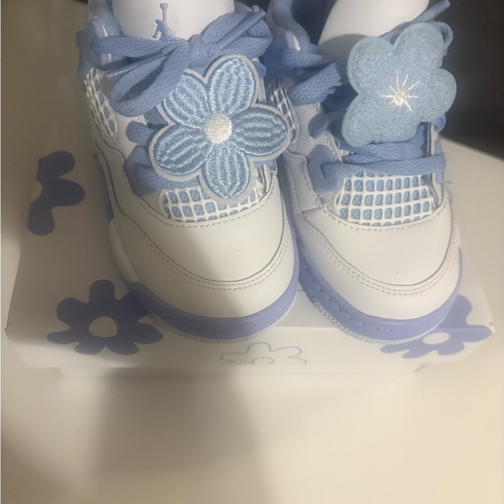 Jordan Kids' Blue and White Floral Sneakers
